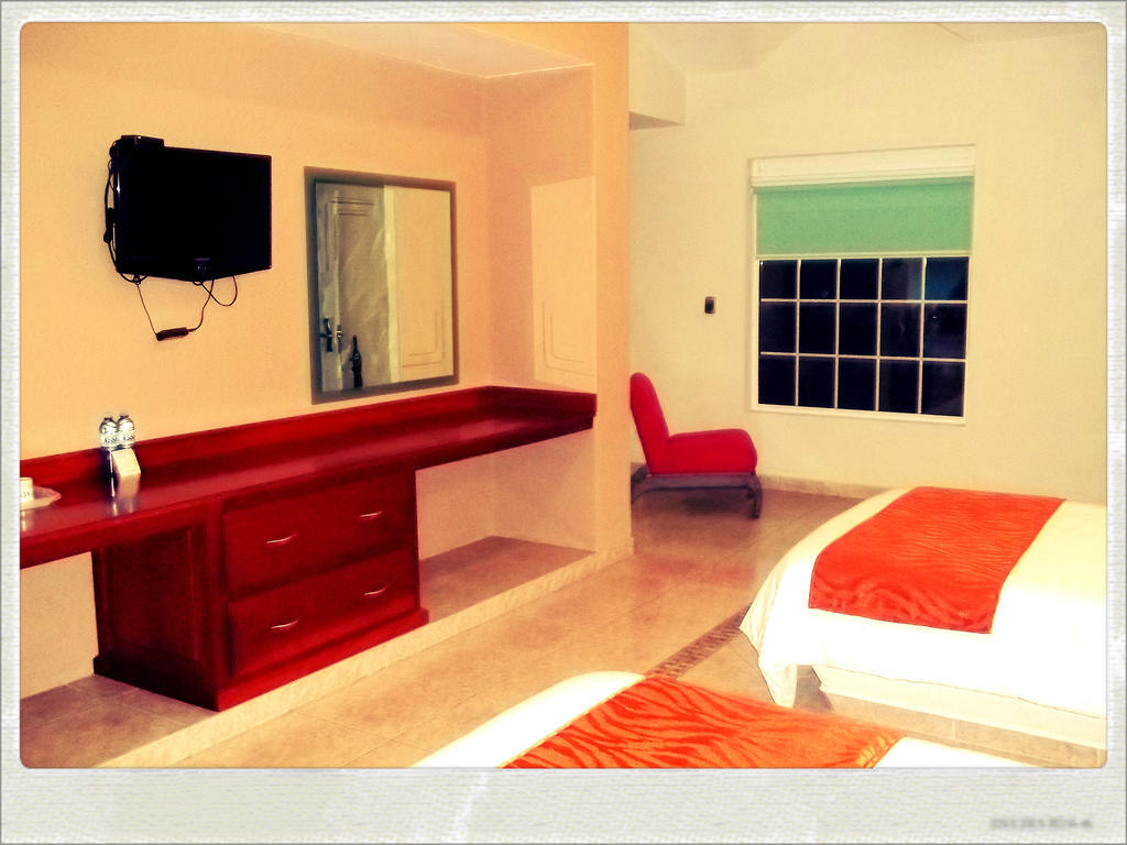 Hotel Aqua Spa & Resort Martinez de la Torre Номер фото